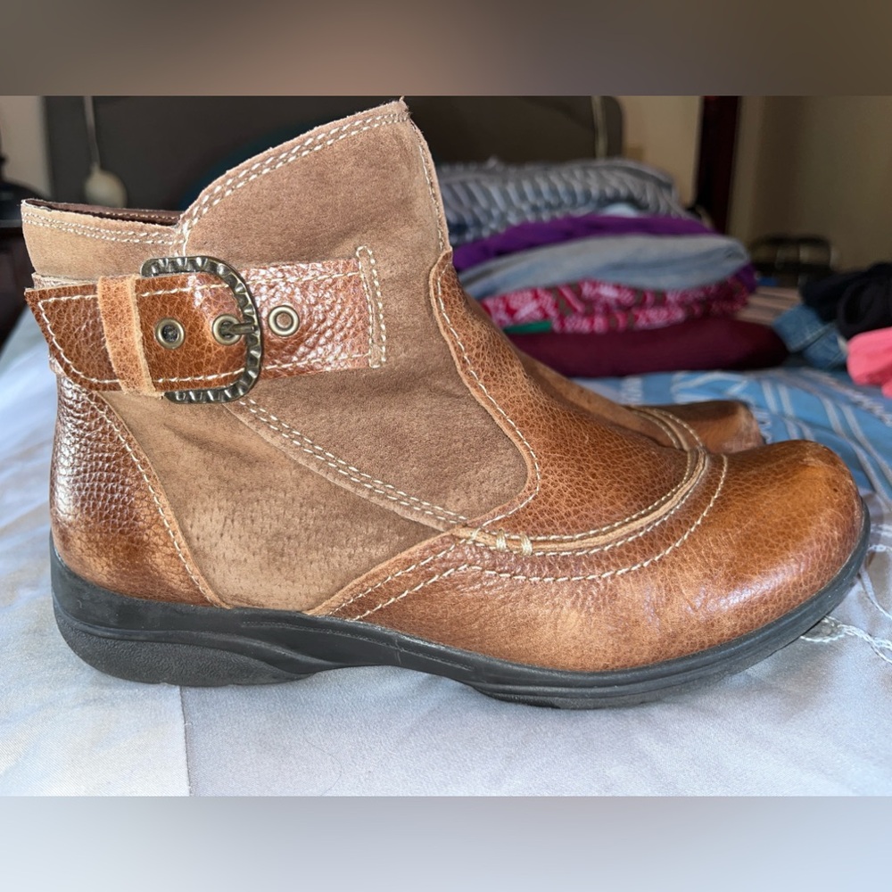 Earth Origins Women's Almond Dayton Ankle Boots